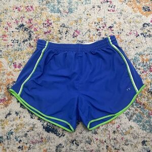Layer 8 shorts size S
